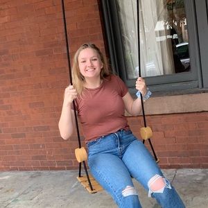 Meet your Posher, Megan